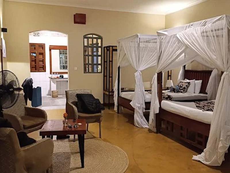 Kilimanjaro International Park → Arusha Town photo 1