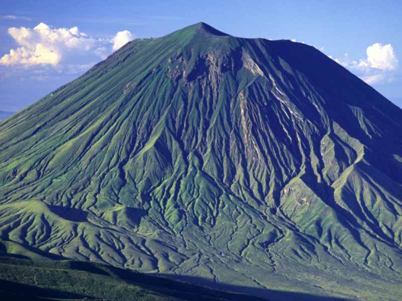 3 Days Mount Oldoinyo Lengai Volcano Hiking & Lake Natron Adventure